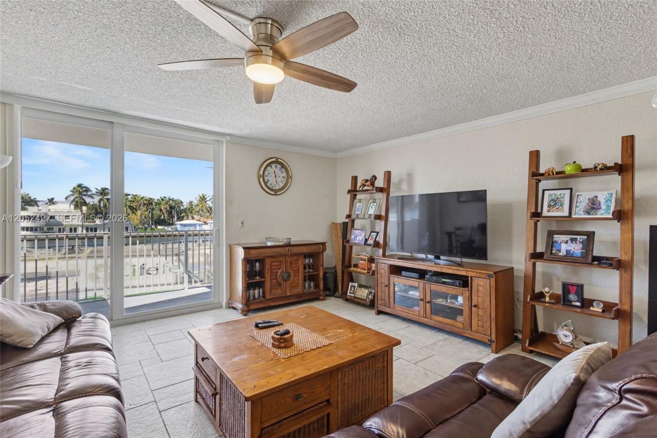 211 S Ocean Dr, Unit 205, Hollywood, FL 33019 Photo