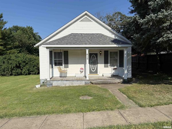 415 N CLEVELAND Avenue, Thayer, IL 62689