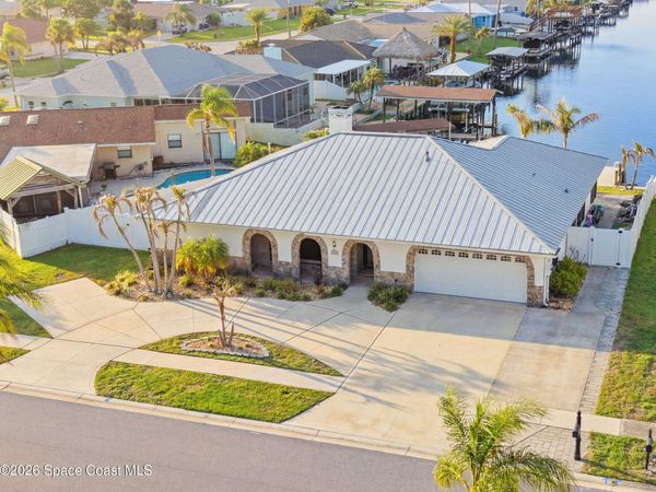 1525 Sykes Creek Drive , Merritt Island, FL 32953