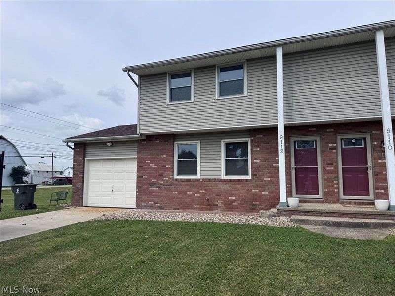 9112 Skypark, Wadsworth, OH 44281 Photo 3