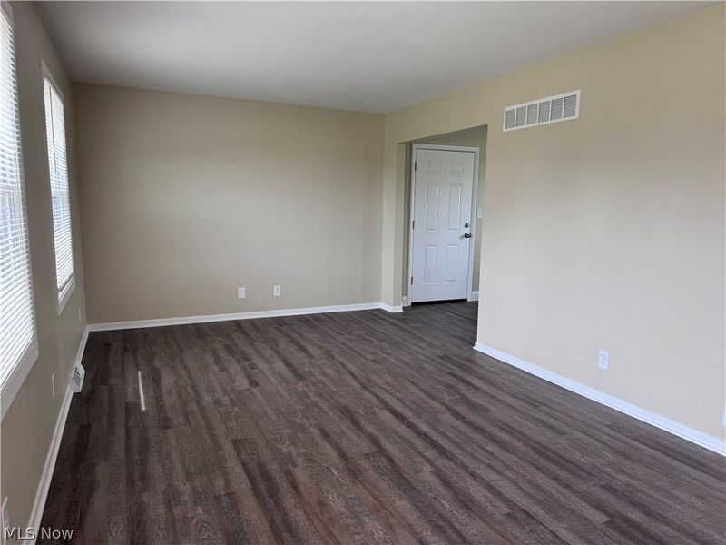 9112 Skypark, Wadsworth, OH 44281 Photo 8
