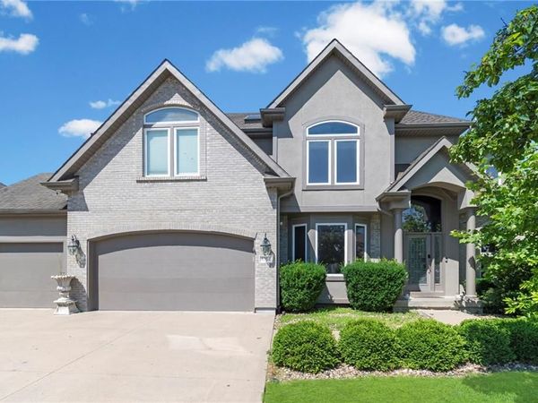 6304 N Kensington Court, Kansas City, MO 64119