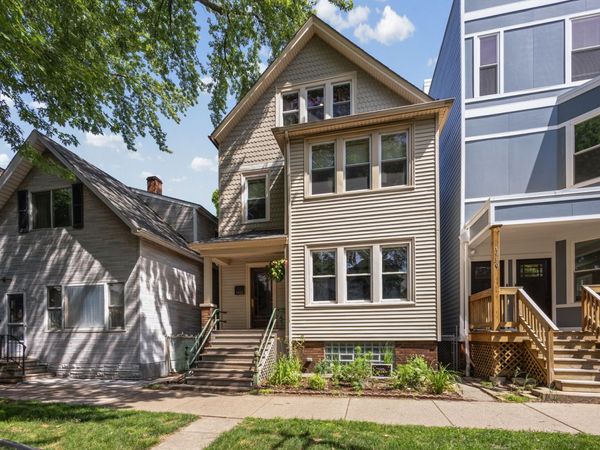 1932 W School Street , Unit 1, Chicago, IL 60657