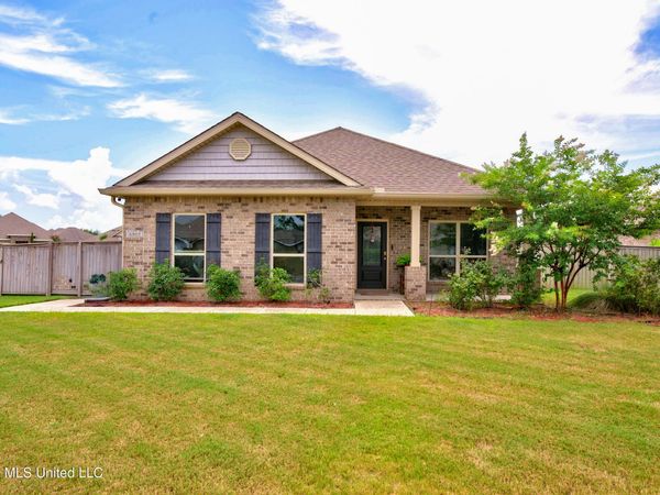 6805 Sweetclover Drive, Ocean Springs, MS 39564