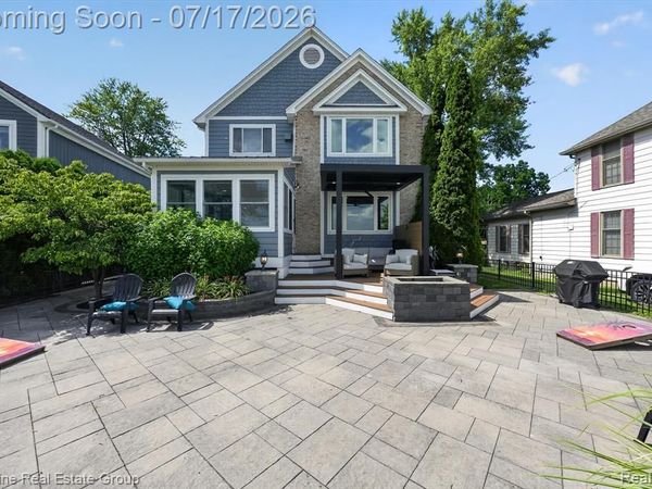240 Rosebud Court, Walled Lake, MI 48390
