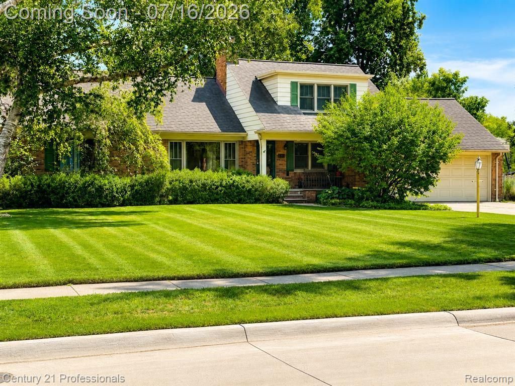 605 Lexington Boulevard, Royal Oak, MI 48073 Main Photo