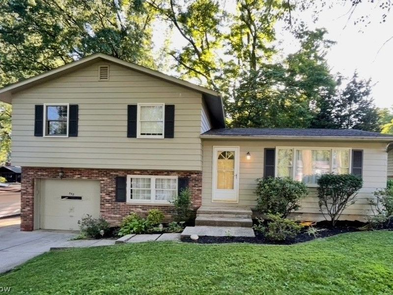 352 Owosso Avenue, Fairlawn, OH 44333 Photo 1