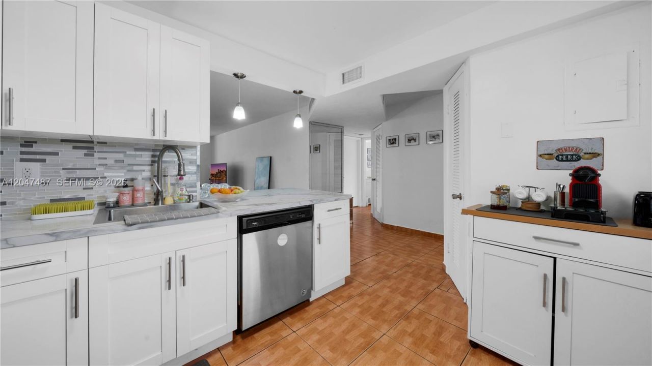 1101 NE 191st St , Unit H314, Miami, FL 33179 Photo