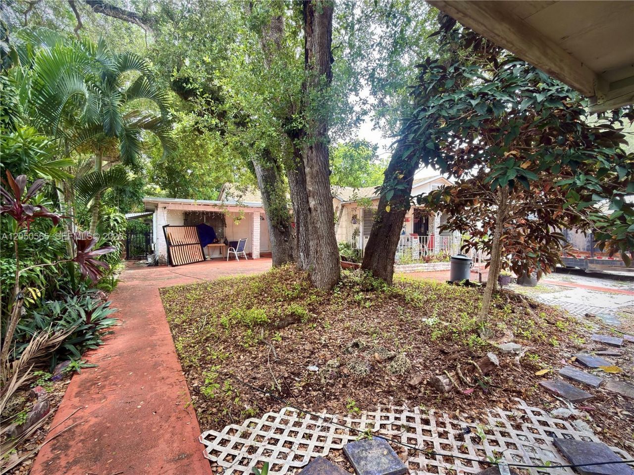 1053 NE 128th St , North Miami, FL 33161 Photo