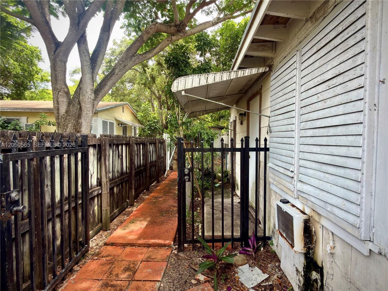 1053 NE 128th St , North Miami, FL 33161 Photo