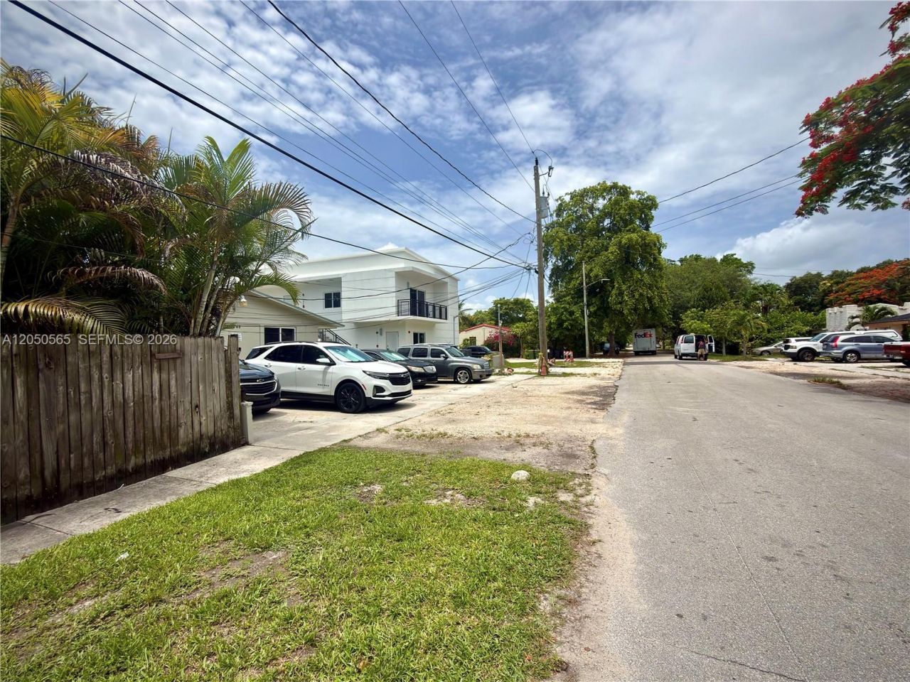 1053 NE 128th St , North Miami, FL 33161 Photo