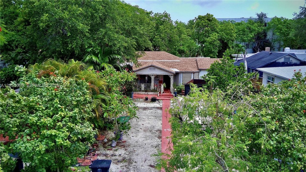 1053 NE 128th St , North Miami, FL 33161 Photo