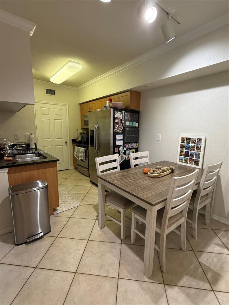 6466 Emerald Dunes Dr , Unit 206, West Palm Beach, FL 33411 Photo