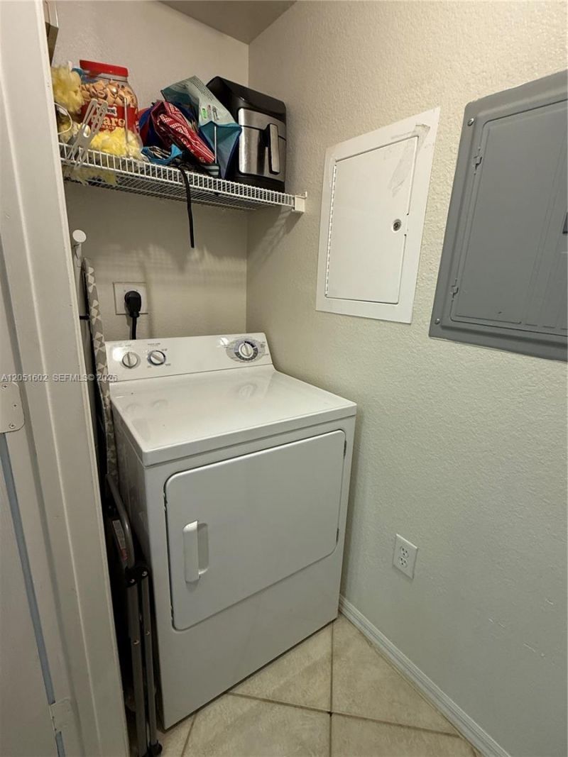 6466 Emerald Dunes Dr , Unit 206, West Palm Beach, FL 33411 Photo