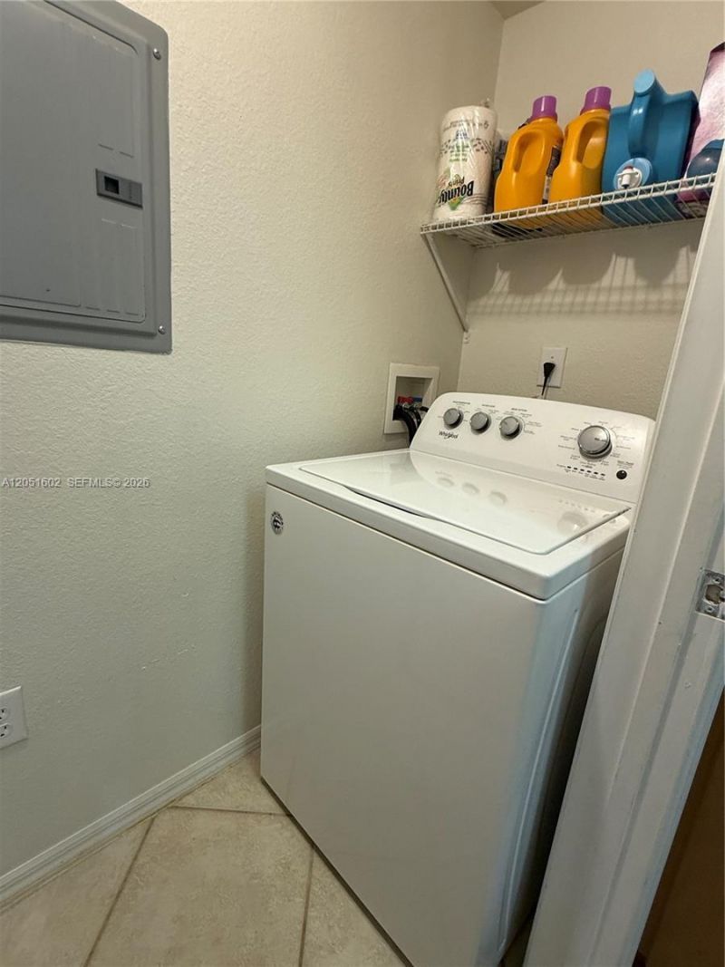 6466 Emerald Dunes Dr , Unit 206, West Palm Beach, FL 33411 Photo