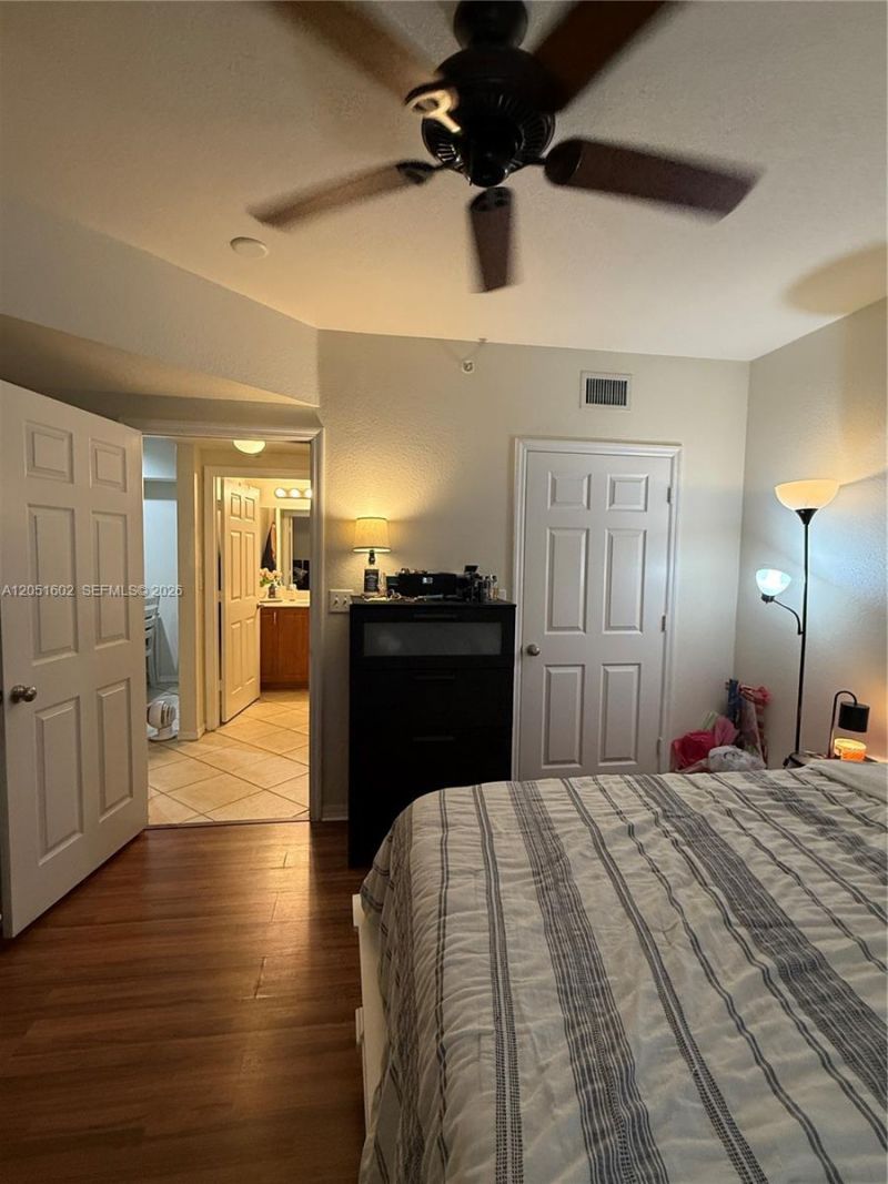 6466 Emerald Dunes Dr , Unit 206, West Palm Beach, FL 33411 Photo