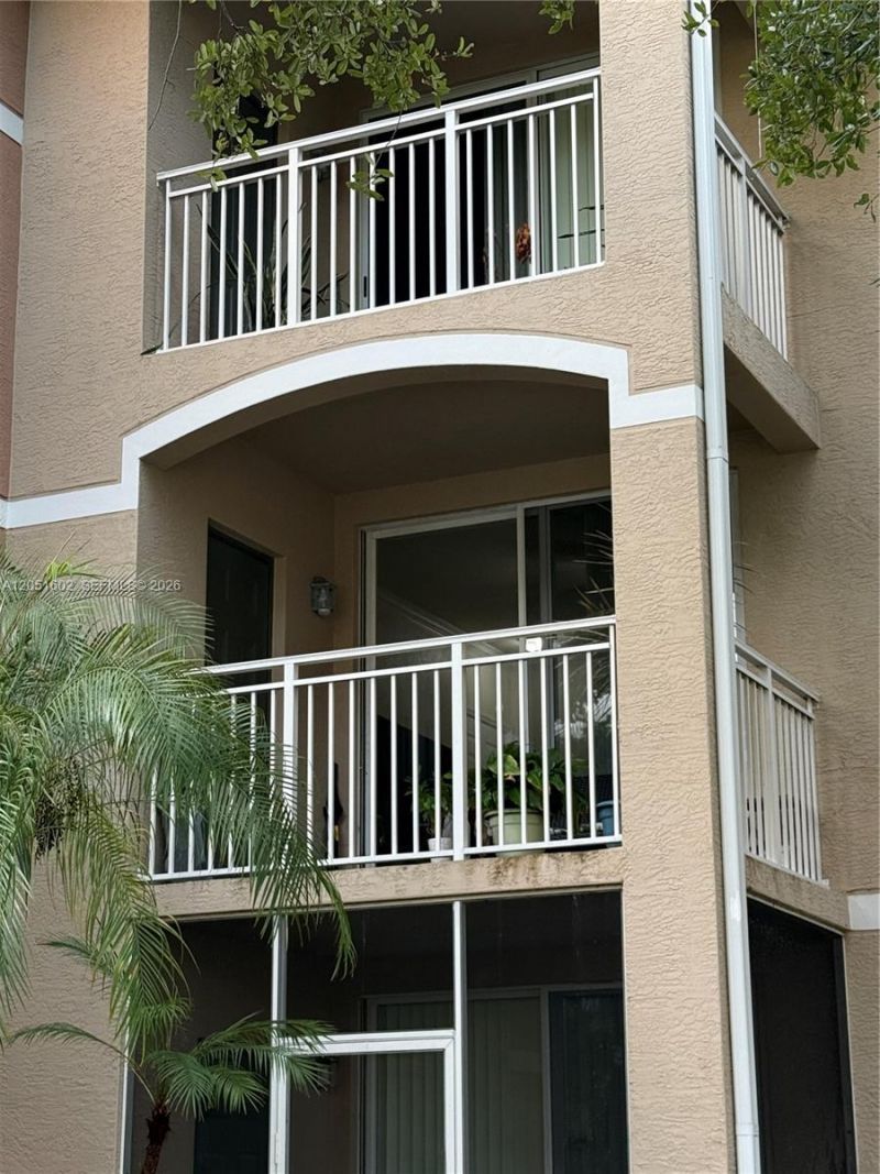 6466 Emerald Dunes Dr , Unit 206, West Palm Beach, FL 33411 Photo