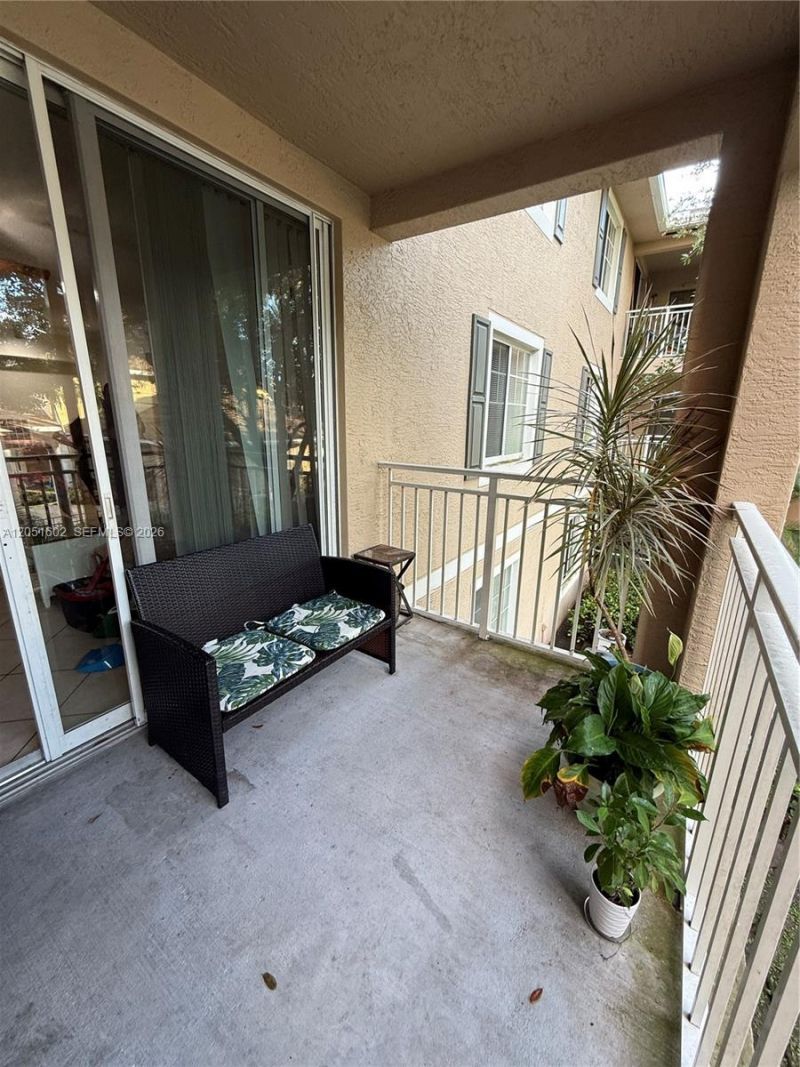 6466 Emerald Dunes Dr , Unit 206, West Palm Beach, FL 33411 Photo