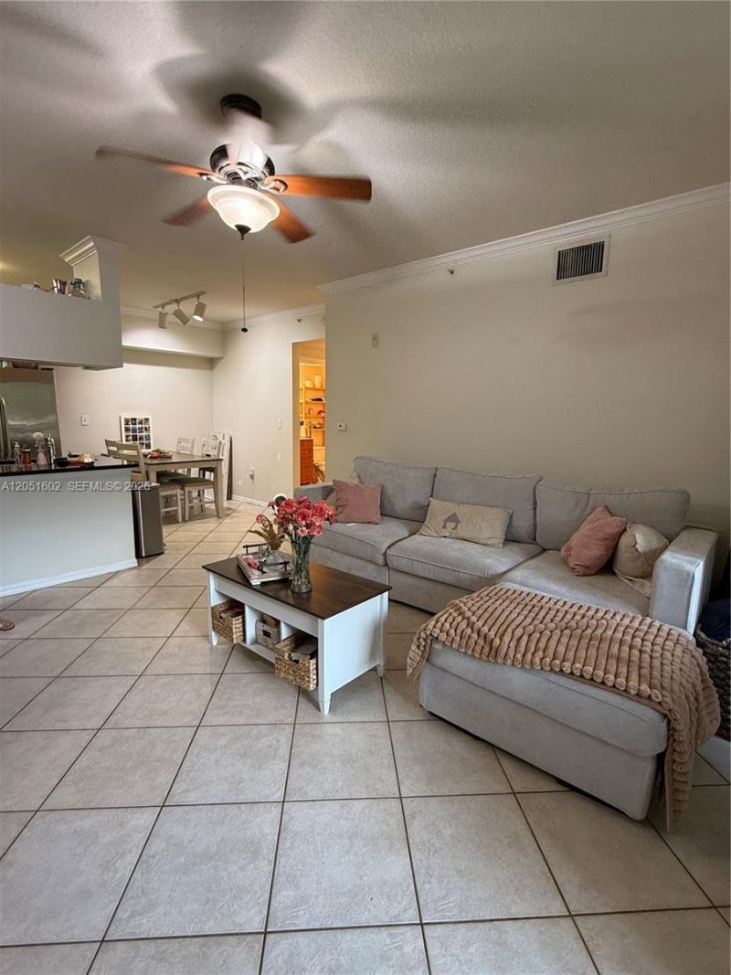6466 Emerald Dunes Dr , Unit 206, West Palm Beach, FL 33411 Photo