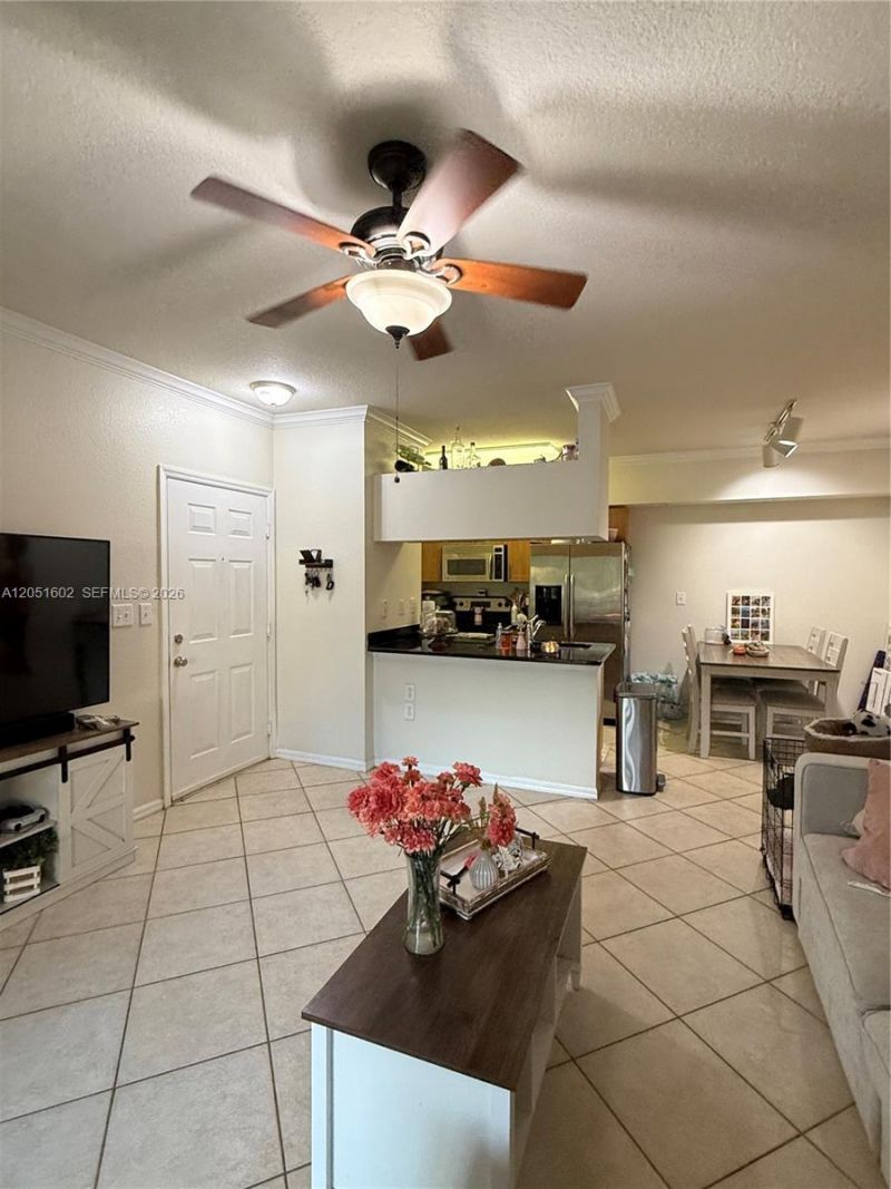 6466 Emerald Dunes Dr , Unit 206, West Palm Beach, FL 33411 Photo