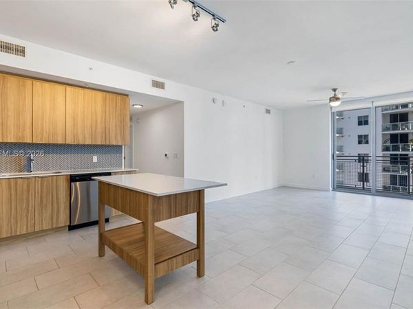 2150 N Bayshore Dr , Unit 609, Miami, FL 33137