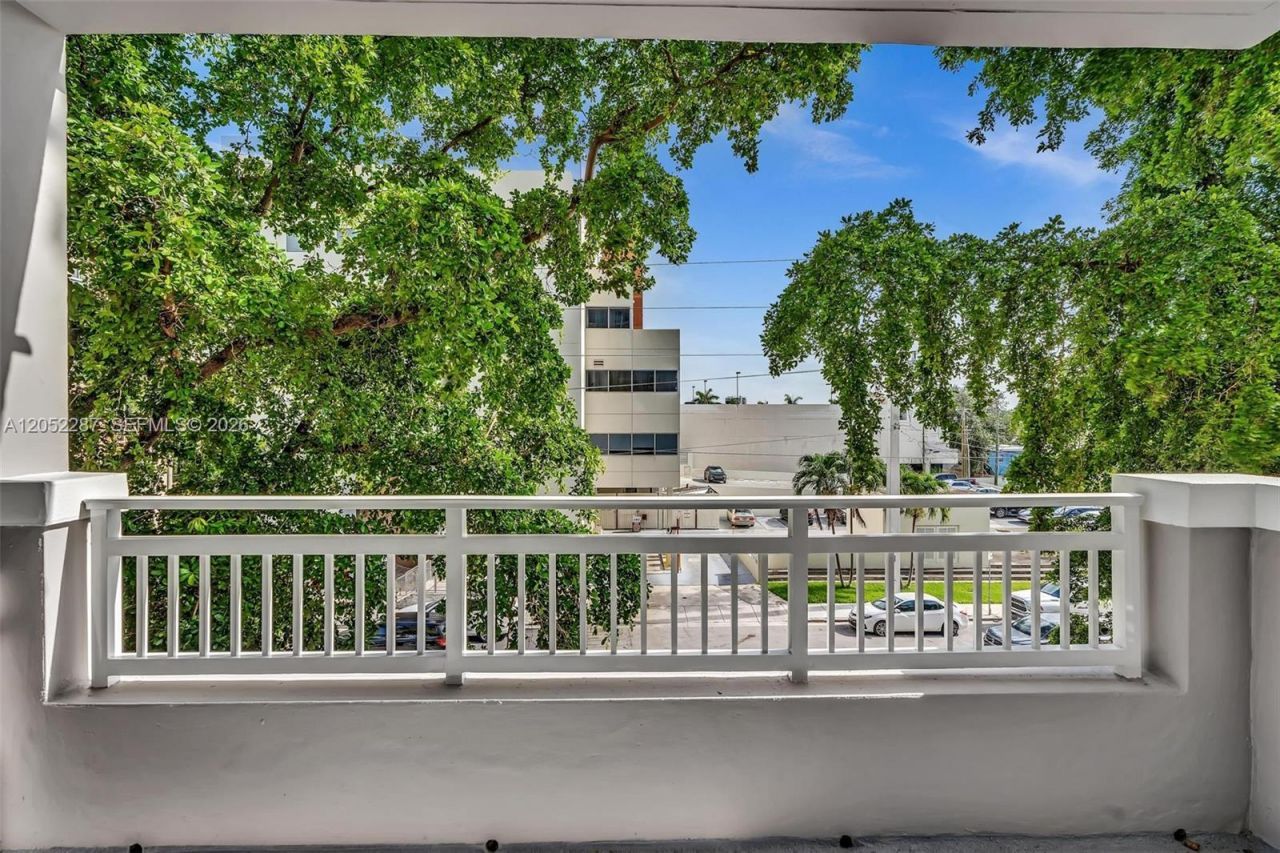 2665 SW 37th Ave, Unit 313, Miami, FL 33133 Photo