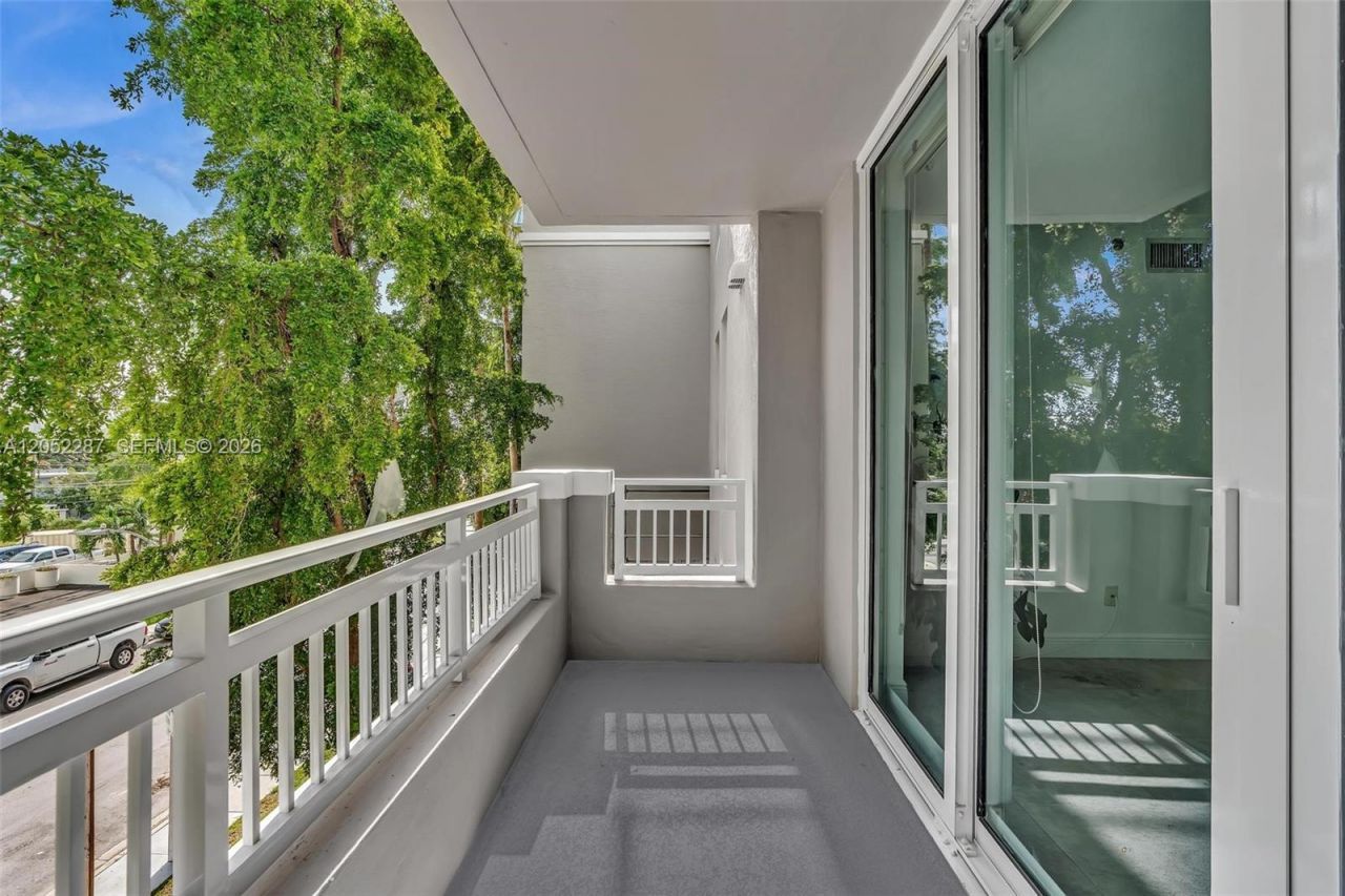 2665 SW 37th Ave, Unit 313, Miami, FL 33133 Photo