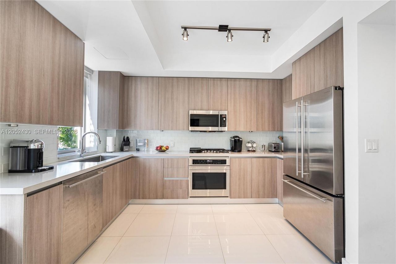 31 N Shore Dr , Unit 31, Miami Beach, FL 33141 Photo