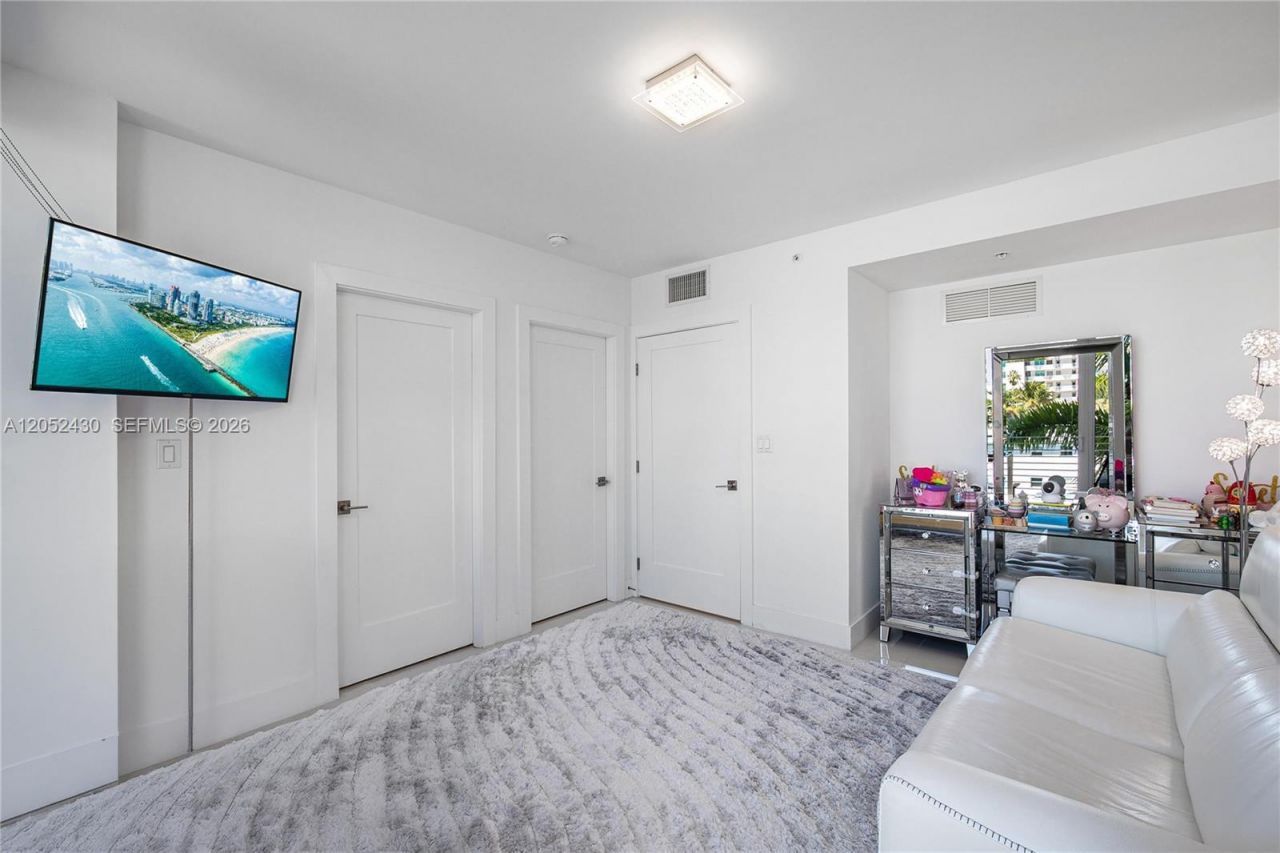 31 N Shore Dr , Unit 31, Miami Beach, FL 33141 Photo