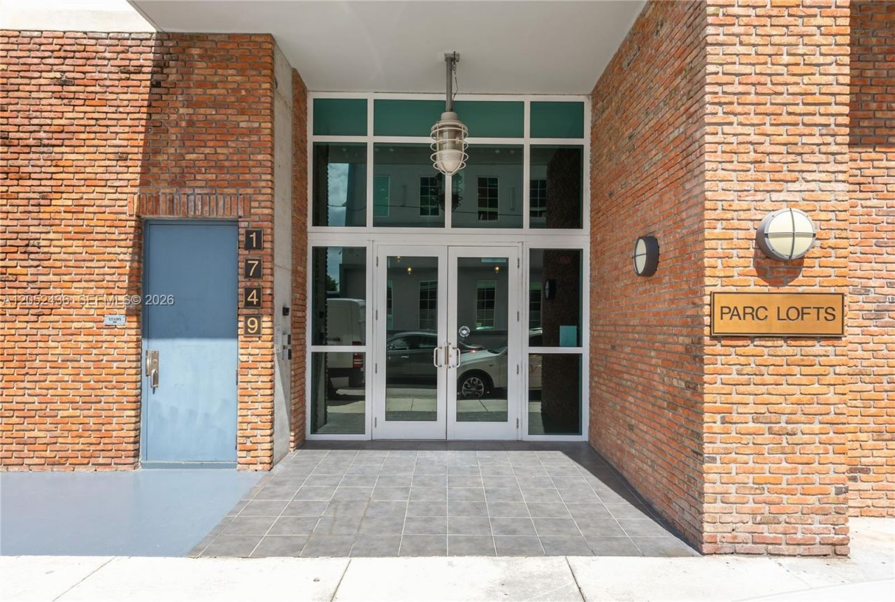 1749 NE Miami Ct, Unit 413, Miami, FL 33132 Photo