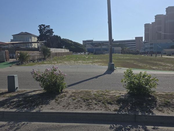 304 30th Ave. S, Atlantic Beach, SC 29582