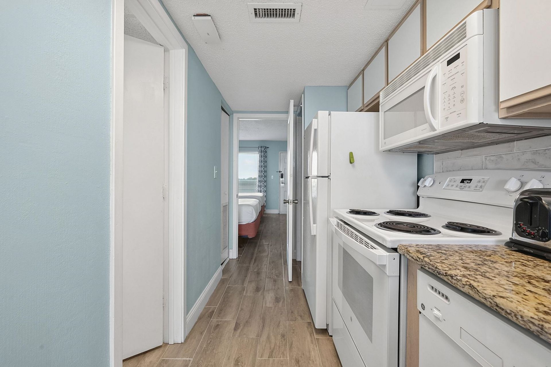 161 Seawatch Dr. Photo 23