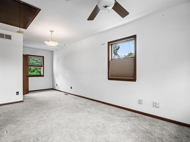 4898 Sharon Avenue , Columbus, OH 43214 Photo 24