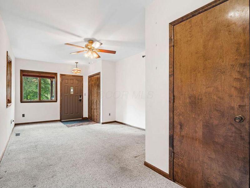 4898 Sharon Avenue , Columbus, OH 43214 Photo 8