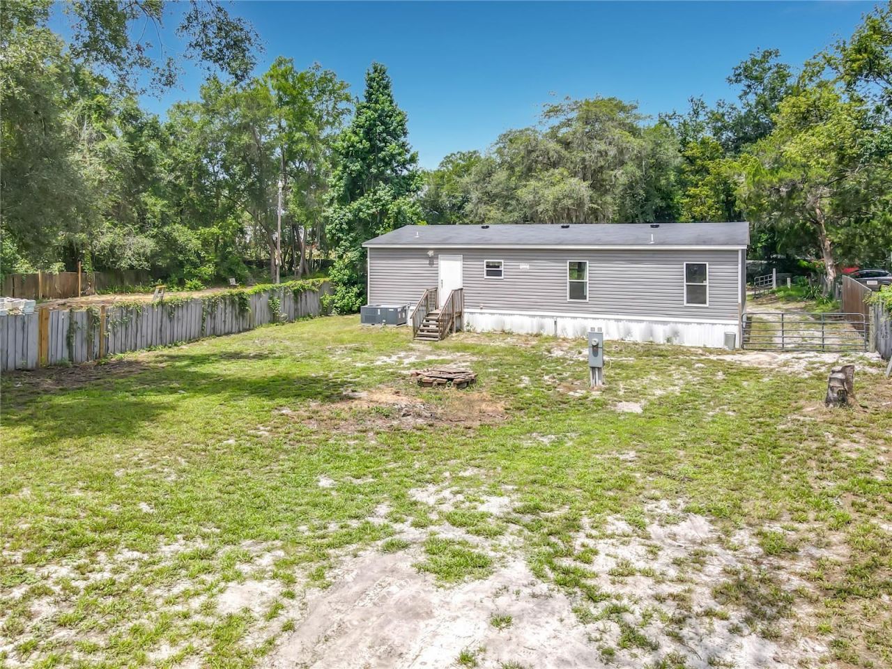 40628 Palm Drive , Eustis, FL 32736 Photo