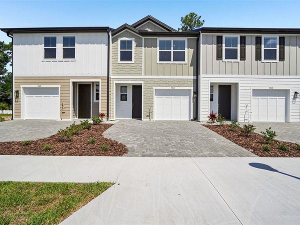 7556 DEER VALLEY CIRCLE , TAMPA, FL 33635