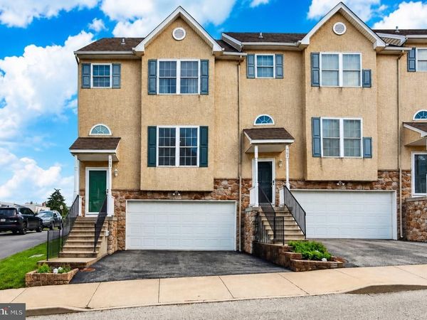 703 GREEN STREET, BRIDGEPORT, PA 19405