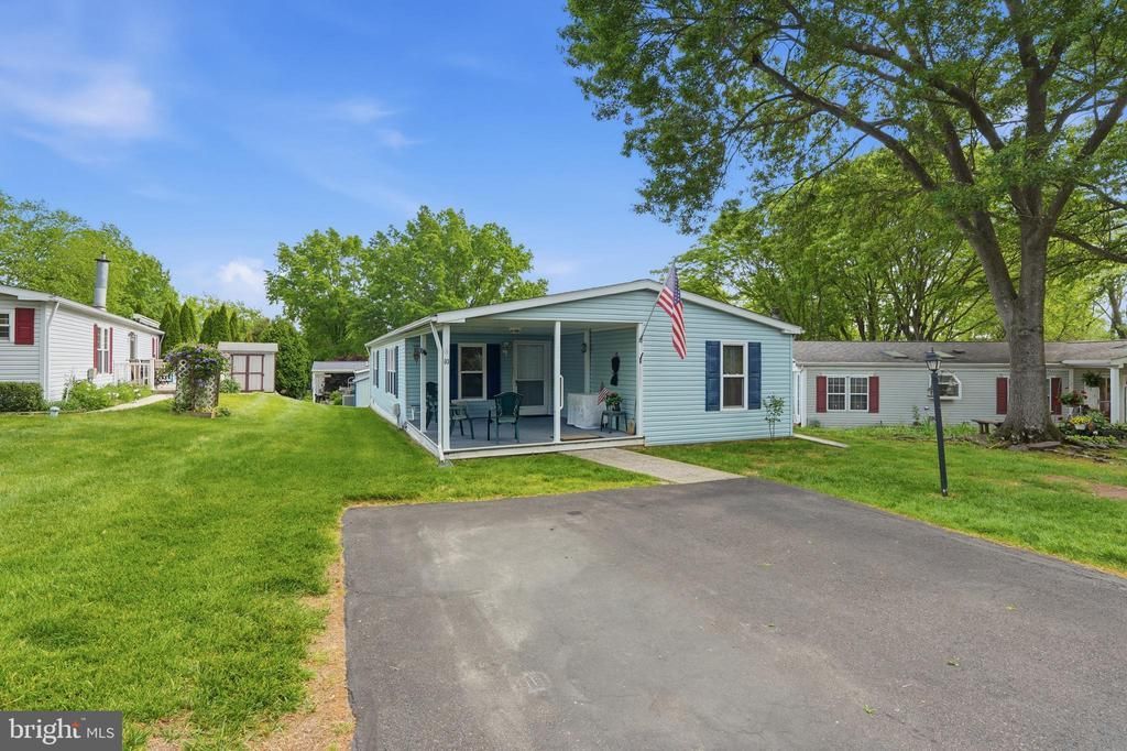 10 COVENTRY PLACE , SOUDERTON, PA 18964