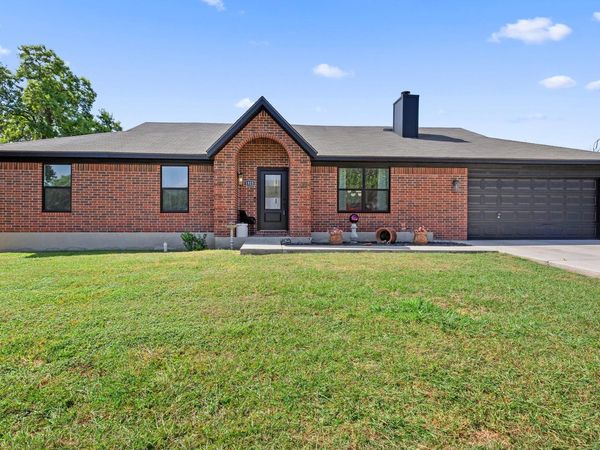 1523 Camellia Ln, New Braunfels, TX 78130
