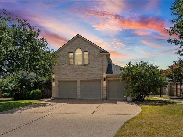 5301 Deerwood LN, Austin, TX 78730