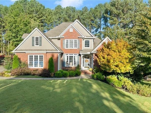 385 Graves Road , Acworth, GA 30101