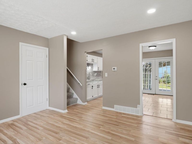 2331 Dunning Court, Columbus, OH 43219 Photo 8