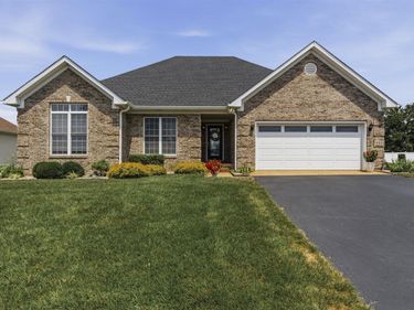 693 Muirfield Circle , Bowling Green, KY 42104