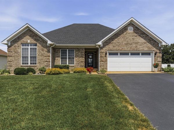 693 Muirfield Circle , Bowling Green, KY 42104