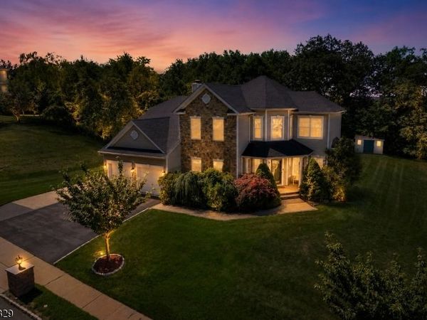 154 Tanglewood Pass, Jefferson, NJ 07849