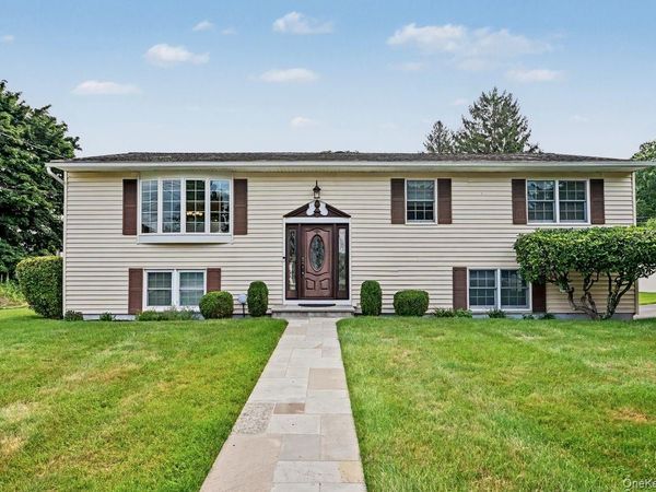 19 Lindy Drive, Carmel, NY 10512