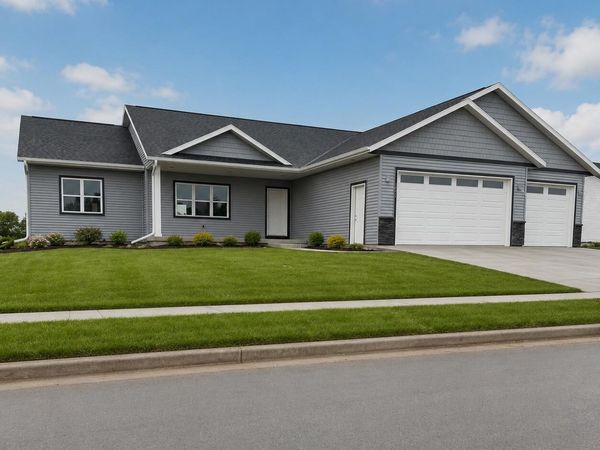1371 Annapolis Dr, Holmen, WI 54636