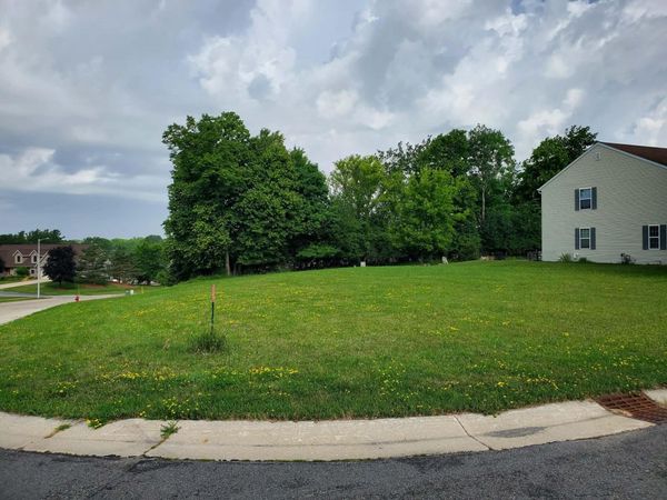 447 Northview Trl, Hartford, WI 53027