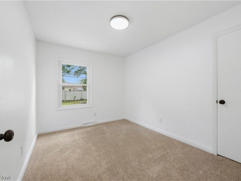 2798 Randolph Street NW, Warren, OH 44485 Photo 16