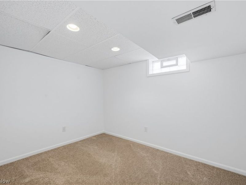 2798 Randolph Street NW, Warren, OH 44485 Photo 27
